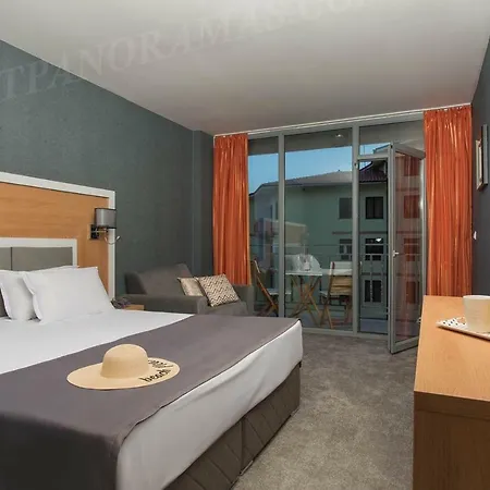 Sunrise Sands ساني بيتش